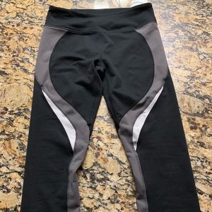 Fabletics Capri leggings
